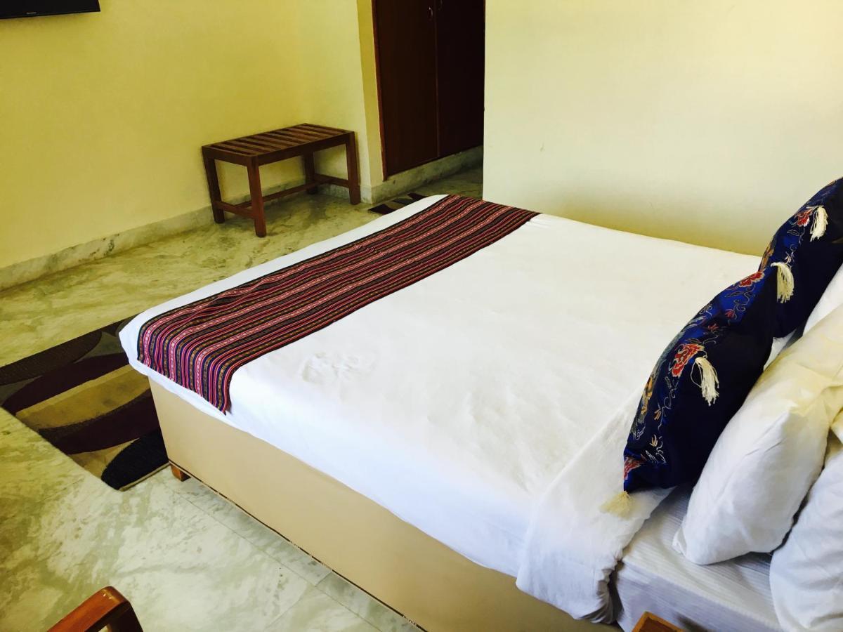 Himalayan Inn Hotel Bangalore Exterior photo